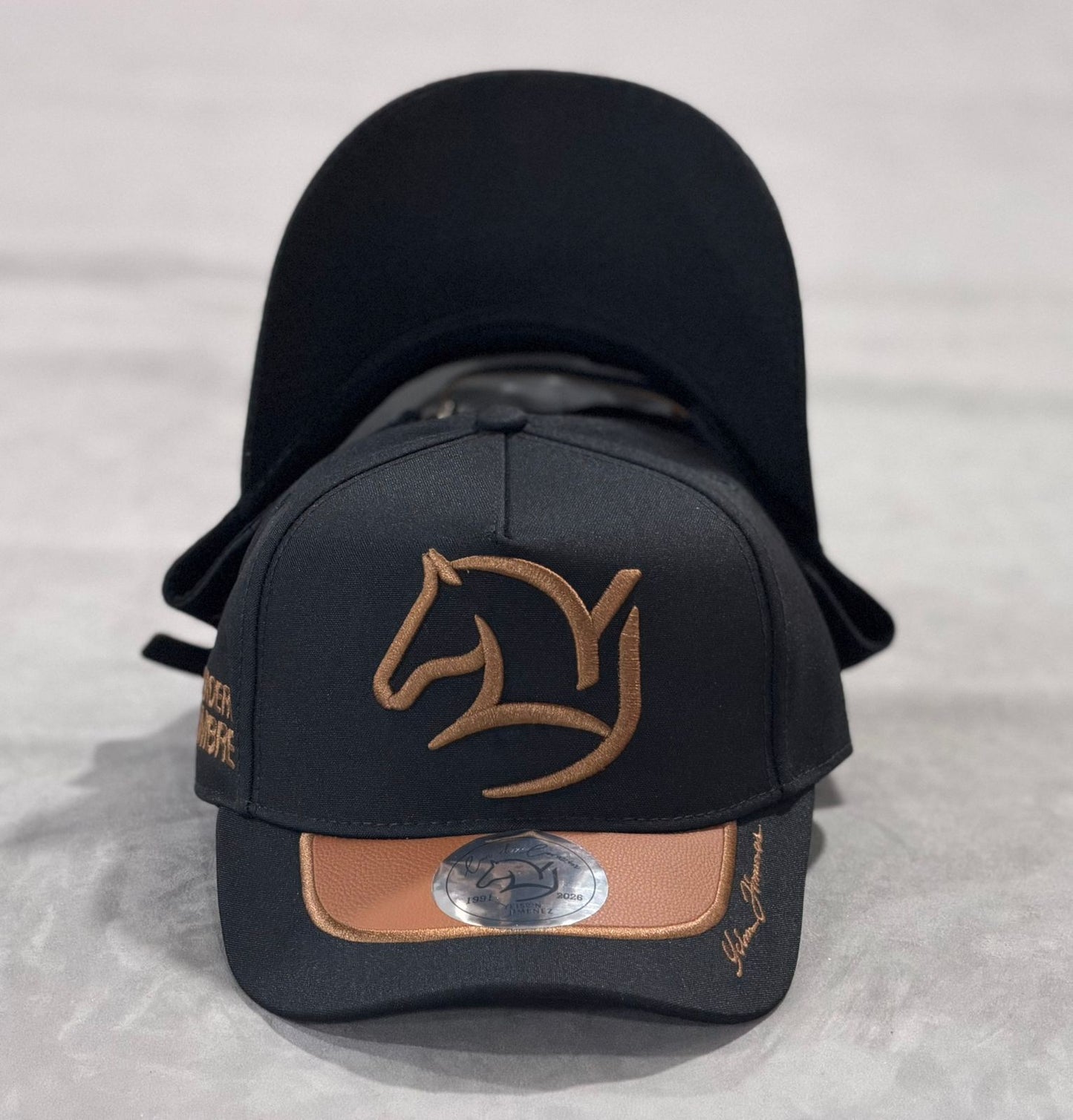 Gorra Yeison Jimenez Visera Premium
